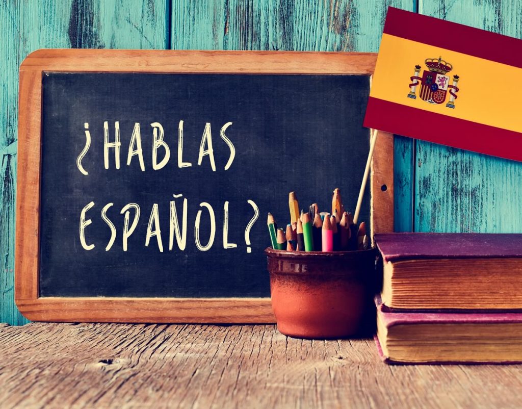 9 лучших каналов с уроками испанского на Ютубе от испаноговорящих.